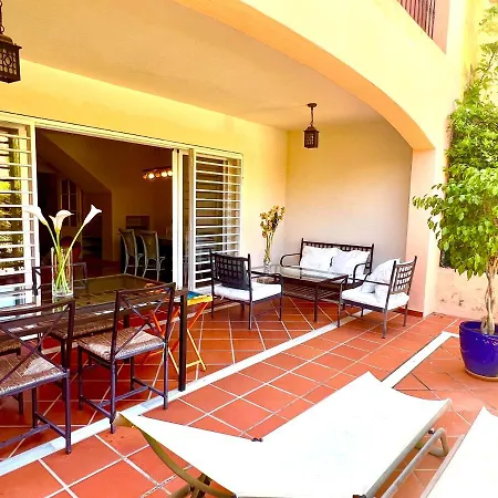 Apartment Cosy Townhouse Golden Mile